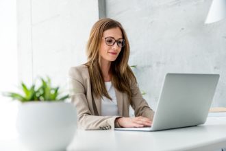 Parcours Chargé(e) d’Accueil et de Gestion Administrative